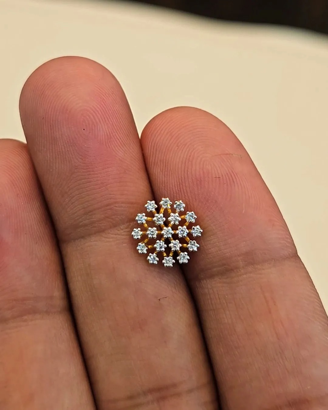 Elegant Gold Nose Stud with Diamond for All Occasions