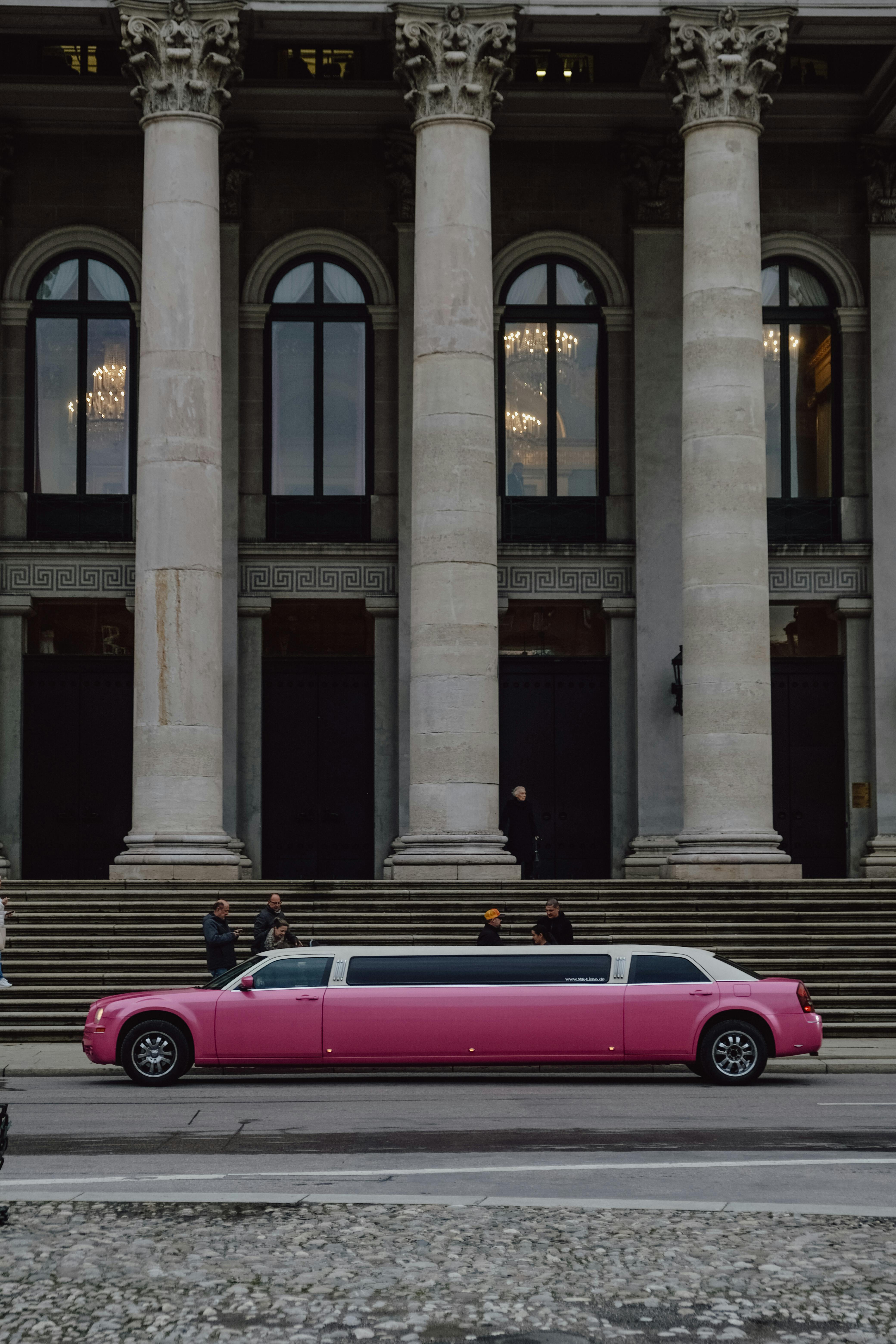 VIP Miami Limo Service: Luxury Transportation for Every Occasion